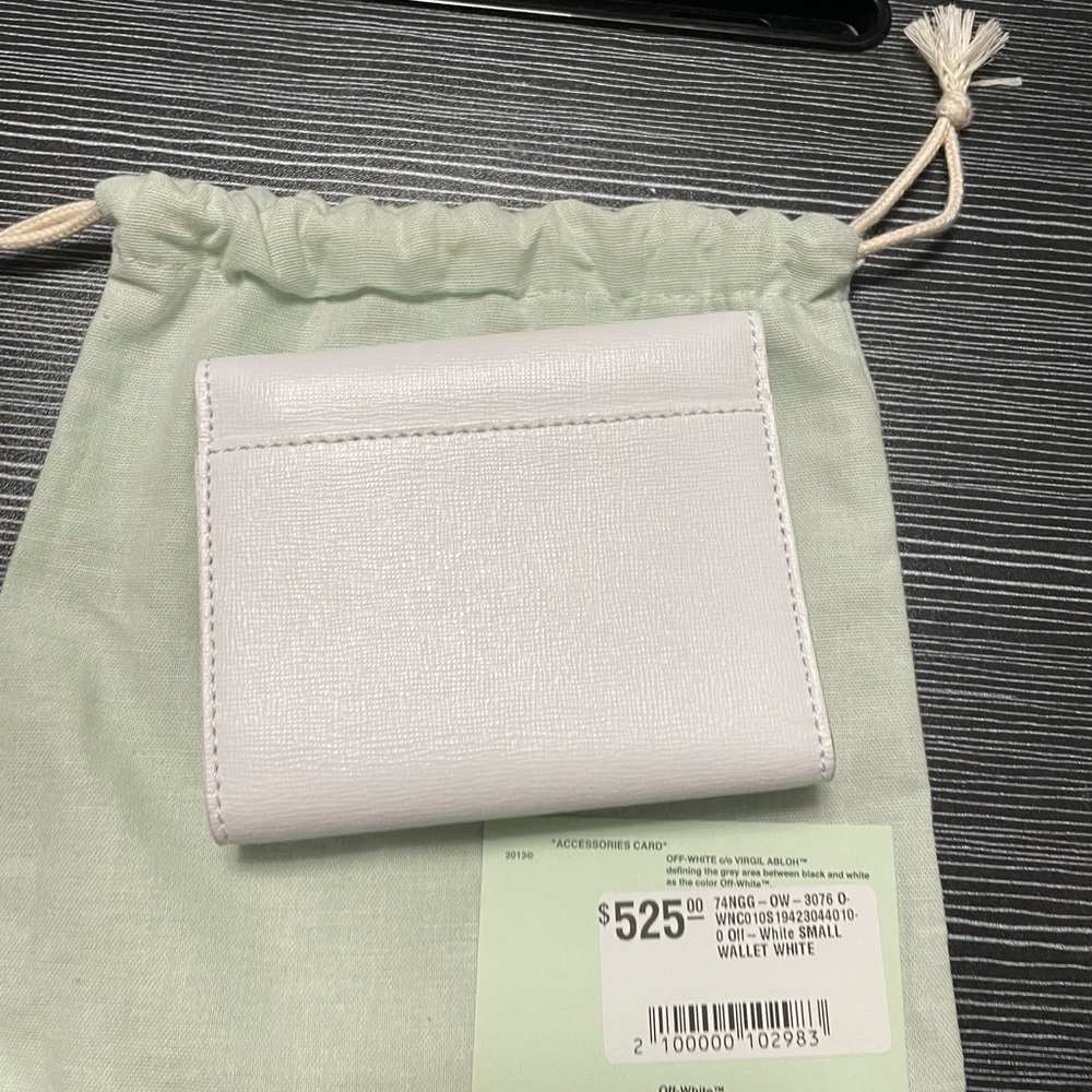 Brand new off white wallet - Picture 4 of 4
